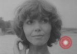 Standbild Französische Bikini Model Paris Frankreich, 1971, aus Sekunde 48 historischem Filmmaterial Videoclip 65675079026