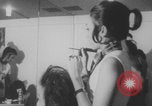 Standbild Französische Bikini Model Paris Frankreich, 1971, aus Sekunde 53 historischem Filmmaterial Videoclip 65675079026