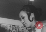 Standbild Französische Bikini Model Paris Frankreich, 1971, aus Sekunde 62 historischem Filmmaterial Videoclip 65675079026