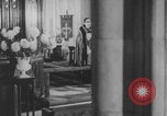 Standbild Christliche Kirche Hochzeit Vereinigtes Königreich, 1971, aus Sekunde 12 historischem Filmmaterial Videoclip 65675079027