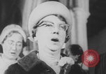 Standbild Christliche Kirche Hochzeit Vereinigtes Königreich, 1971, aus Sekunde 29 historischem Filmmaterial Videoclip 65675079027
