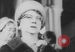 Standbild Christliche Kirche Hochzeit Vereinigtes Königreich, 1971, aus Sekunde 30 historischem Filmmaterial Videoclip 65675079027