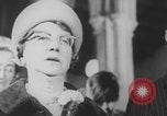 Standbild Christliche Kirche Hochzeit Vereinigtes Königreich, 1971, aus Sekunde 31 historischem Filmmaterial Videoclip 65675079027
