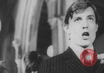 Standbild Christliche Kirche Hochzeit Vereinigtes Königreich, 1971, aus Sekunde 34 historischem Filmmaterial Videoclip 65675079027