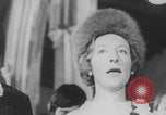 Standbild Christliche Kirche Hochzeit Vereinigtes Königreich, 1971, aus Sekunde 40 historischem Filmmaterial Videoclip 65675079027