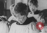 Standbild Christliche Kirche Hochzeit Vereinigtes Königreich, 1971, aus Sekunde 56 historischem Filmmaterial Videoclip 65675079027