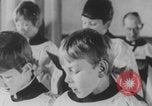Standbild Christliche Kirche Hochzeit Vereinigtes Königreich, 1971, aus Sekunde 60 historischem Filmmaterial Videoclip 65675079027