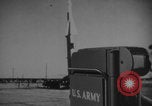 Standbild Taktische Kernwaffen und Raketen startet United States USA, 1956, aus Sekunde 6 historischem Filmmaterial Videoclip 65675079028