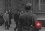 Standbild Flüchtlinge Budapest Ungarn, 1956, aus Sekunde 8 historischem Filmmaterial Videoclip 65675079031