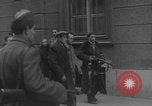 Standbild Flüchtlinge Budapest Ungarn, 1956, aus Sekunde 9 historischem Filmmaterial Videoclip 65675079031