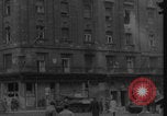 Standbild Flüchtlinge Budapest Ungarn, 1956, aus Sekunde 16 historischem Filmmaterial Videoclip 65675079031