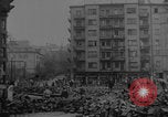Standbild Flüchtlinge Budapest Ungarn, 1956, aus Sekunde 37 historischem Filmmaterial Videoclip 65675079031