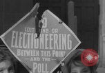 Standbild Amerikaner stimmen United States USA, 1944, aus Sekunde 1 historischem Filmmaterial Videoclip 65675079033