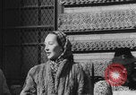 Standbild Amerikaner stimmen United States USA, 1944, aus Sekunde 17 historischem Filmmaterial Videoclip 65675079033