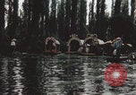 Immagine di Canali Xochimilco Città del Messico Messico, 1962, secondo 18 filmato di repertorio 65675079064