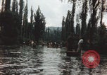 Immagine di Canali Xochimilco Città del Messico Messico, 1962, secondo 44 filmato di repertorio 65675079064
