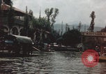 Immagine di Canali Xochimilco Città del Messico Messico, 1962, secondo 55 filmato di repertorio 65675079064