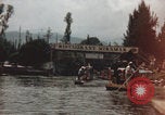 Immagine di Canali Xochimilco Città del Messico Messico, 1962, secondo 61 filmato di repertorio 65675079064