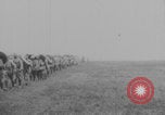 Image les soldats font la démonstration de chars de super-réducteur France, 1914, de la seconde 1 séquences d'archives historiques vidéo 65675079173