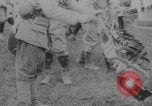 Image les soldats font la démonstration de chars de super-réducteur France, 1914, de la seconde 14 séquences d'archives historiques vidéo 65675079173