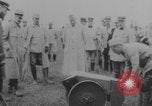 Image les soldats font la démonstration de chars de super-réducteur France, 1914, de la seconde 21 séquences d'archives historiques vidéo 65675079173
