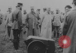 Image les soldats font la démonstration de chars de super-réducteur France, 1914, de la seconde 27 séquences d'archives historiques vidéo 65675079173