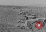 Image les soldats font la démonstration de chars de super-réducteur France, 1914, de la seconde 54 séquences d'archives historiques vidéo 65675079173