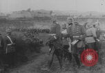 Immagine di La Germania invade il Belgio durante la prima guerra mondiale Bruxelles Belgio, 1914, secondo 31 filmato di repertorio 65675079179