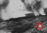 Standbild Französische Soldaten kämpfen gegen Deutsche 1 Weltkrieg Verdun Frankreich, 1916, aus Sekunde 12 historischem Filmmaterial Videoclip 65675079194