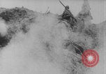 Standbild Französische Soldaten kämpfen gegen Deutsche 1 Weltkrieg Verdun Frankreich, 1916, aus Sekunde 46 historischem Filmmaterial Videoclip 65675079194