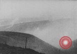 Standbild Französische Soldaten kämpfen gegen Deutsche 1 Weltkrieg Verdun Frankreich, 1916, aus Sekunde 56 historischem Filmmaterial Videoclip 65675079194