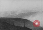 Standbild Französische Soldaten kämpfen gegen Deutsche 1 Weltkrieg Verdun Frankreich, 1916, aus Sekunde 57 historischem Filmmaterial Videoclip 65675079194