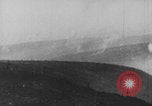 Standbild Französische Soldaten kämpfen gegen Deutsche 1 Weltkrieg Verdun Frankreich, 1916, aus Sekunde 58 historischem Filmmaterial Videoclip 65675079194