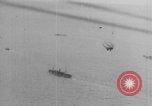 Standbild United States Navy und Armee ankommen Frankreich WWI Frankreich, 1917, aus Sekunde 11 historischem Filmmaterial Videoclip 65675079195