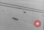 Standbild United States Navy und Armee ankommen Frankreich WWI Frankreich, 1917, aus Sekunde 14 historischem Filmmaterial Videoclip 65675079195