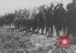 Standbild United States Navy und Armee ankommen Frankreich WWI Frankreich, 1917, aus Sekunde 39 historischem Filmmaterial Videoclip 65675079195