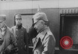 Image Arrivée du train Kaiser Wilhelm II Europe, 1918, de la seconde 10 séquences d'archives historiques vidéo 65675079196