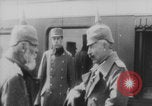 Image Arrivée du train Kaiser Wilhelm II Europe, 1918, de la seconde 12 séquences d'archives historiques vidéo 65675079196