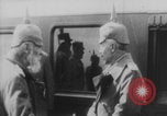 Image Arrivée du train Kaiser Wilhelm II Europe, 1918, de la seconde 17 séquences d'archives historiques vidéo 65675079196