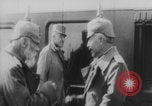 Image Arrivée du train Kaiser Wilhelm II Europe, 1918, de la seconde 20 séquences d'archives historiques vidéo 65675079196