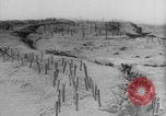 Image Les Allemands chargent la première Guerre mondiale sur le champ de bataille Europe, 1918, de la seconde 3 séquences d'archives historiques vidéo 65675079197