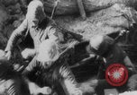 Image Les Allemands chargent la première Guerre mondiale sur le champ de bataille Europe, 1918, de la seconde 53 séquences d'archives historiques vidéo 65675079197