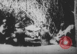 Image Les soldats français portent des corps Europe, 1915, de la seconde 24 séquences d'archives historiques vidéo 65675079200