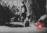 Image Les soldats français portent des corps Europe, 1915, de la seconde 49 séquences d'archives historiques vidéo 65675079200