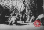 Image Les soldats français portent des corps Europe, 1915, de la seconde 53 séquences d'archives historiques vidéo 65675079200
