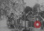 Image Paris taxi taxis transport soldats WWI Paris France, 1914, de la seconde 9 séquences d'archives historiques vidéo 65675079207