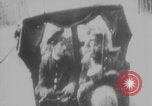 Image Paris taxi taxis transport soldats WWI Paris France, 1914, de la seconde 27 séquences d'archives historiques vidéo 65675079207