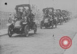 Image Paris taxi taxis transport soldats WWI Paris France, 1914, de la seconde 31 séquences d'archives historiques vidéo 65675079207