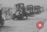 Image Paris taxi taxis transport soldats WWI Paris France, 1914, de la seconde 32 séquences d'archives historiques vidéo 65675079207