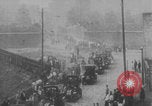 Image Paris taxi taxis transport soldats WWI Paris France, 1914, de la seconde 36 séquences d'archives historiques vidéo 65675079207